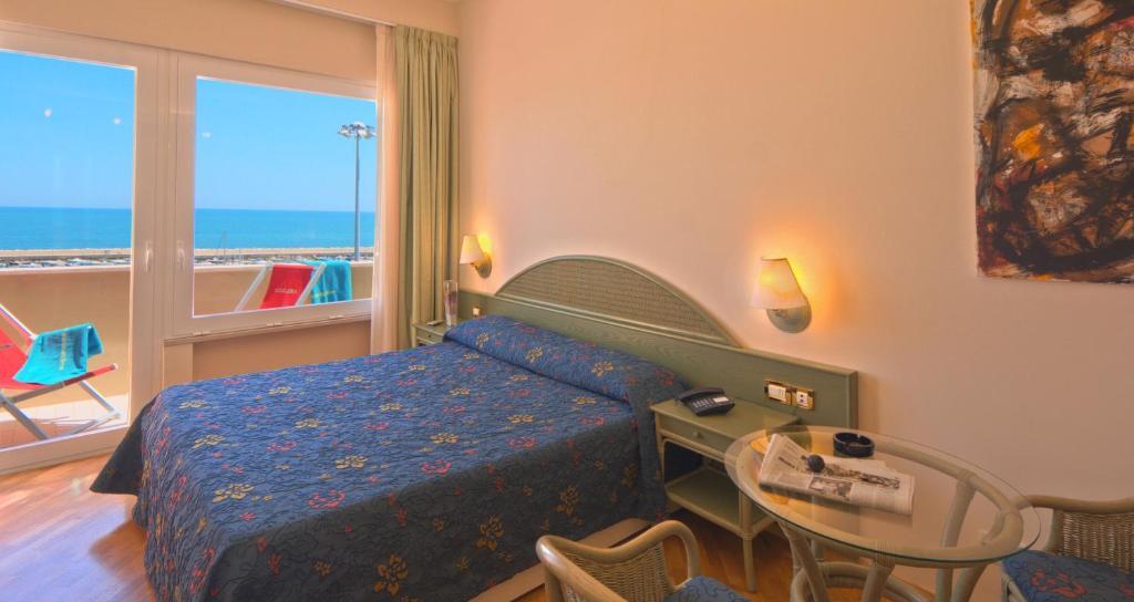 Hotel Scogliera Numana Quarto foto