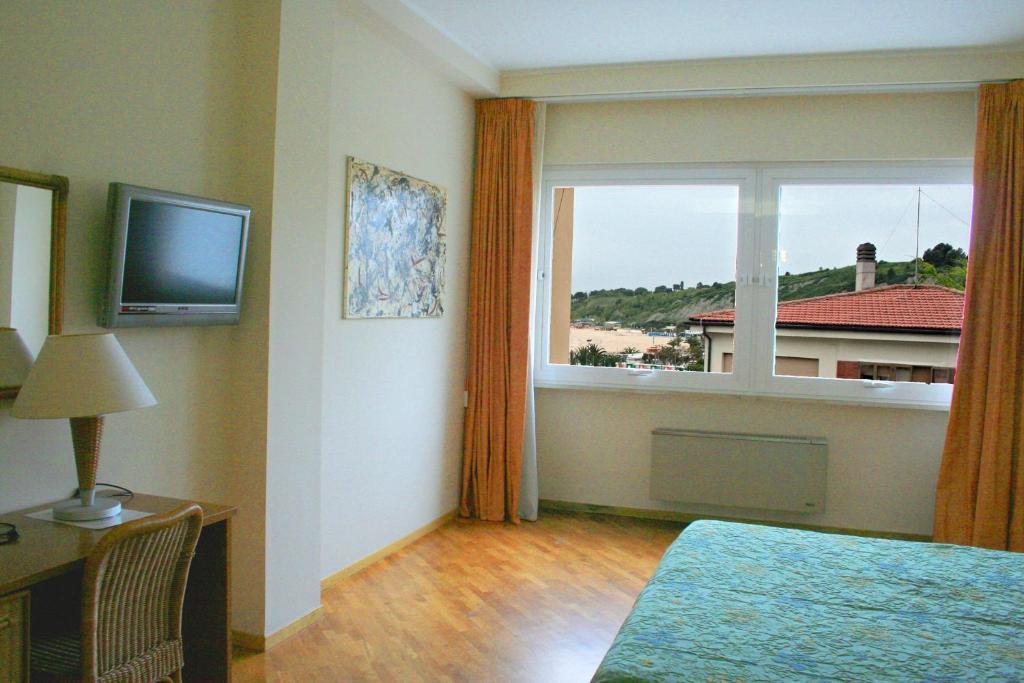 Hotel Scogliera Numana Quarto foto